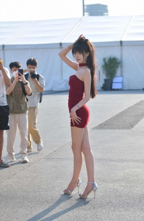 骨感苗条的红色抹胸去小姐姐 【第二篇】