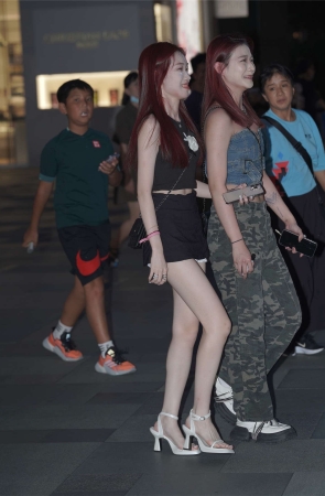 美腿闺蜜