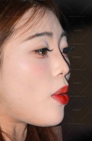 2562-23=43√性感红唇美足 9P