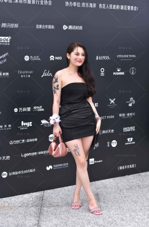 粉色高跟鞋轻熟少f