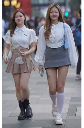 两个漂亮的小姐姐【套图+视频】