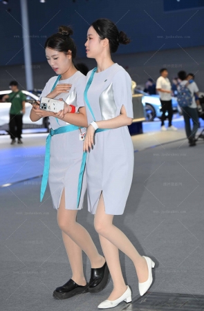 241116-56=33√丝袜好闺蜜 11P