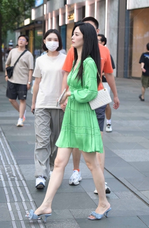 24629-19=91√韵味美腿凉拖美女 15P