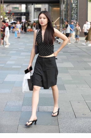 深V波点露背背心