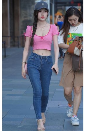 性感的紧牛小蛮腰美女(122P)