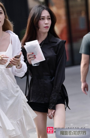 白白嫩嫩气质美女3A3150[957M]