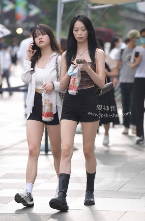 2265-15+66热裤长腿闺蜜 15P