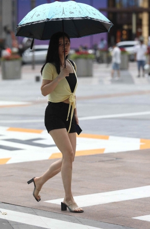 街拍美腿shaofu