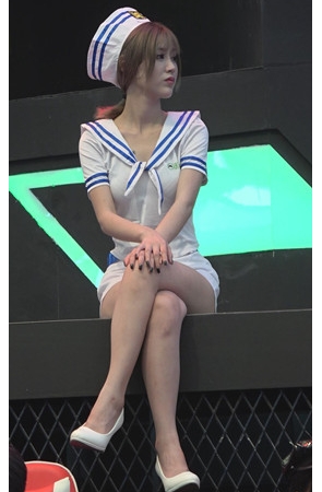 漂亮的美腿女孩