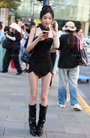 长靴美腿美女 [18P]