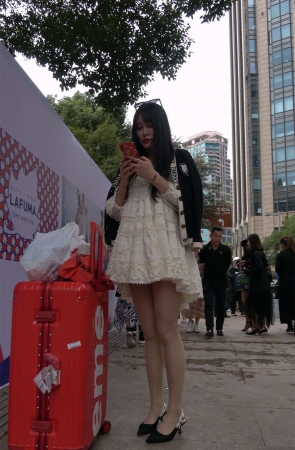 丝袜高跟美腿公主裙美女