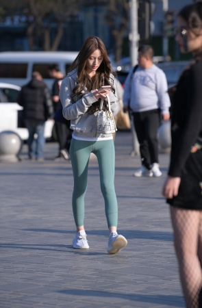 性感漂亮瑜伽裤美女