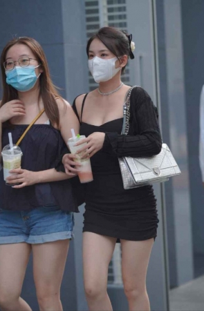 精选街拍作品 NO.1681 闺蜜大长腿[65P/84MB]