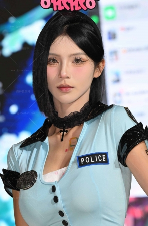 25228-17=63√吊带黑丝～网红（依依酱） 8P