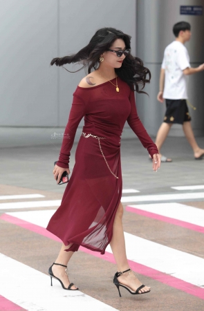 气质红裙街拍高跟shaofu