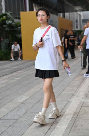 2562-80-52√百褶裙肉丝小妹