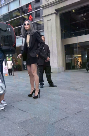 高跟短裙西服美女