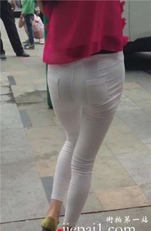 街拍极品紧身白裤美腿苗条少妇 [795 MB]