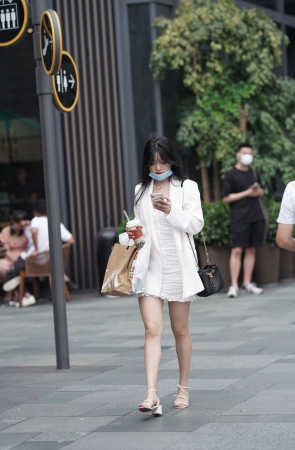 漂亮女孩