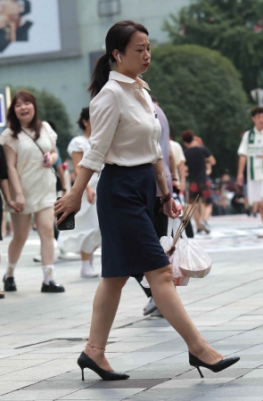 街拍高跟职业装