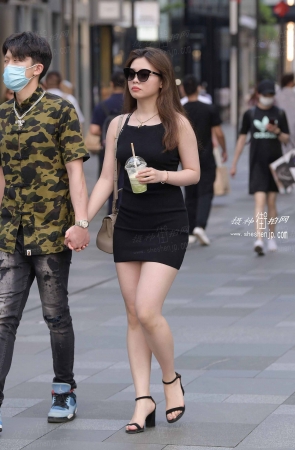 2064-18+36/喜欢这种肉感女孩 4P