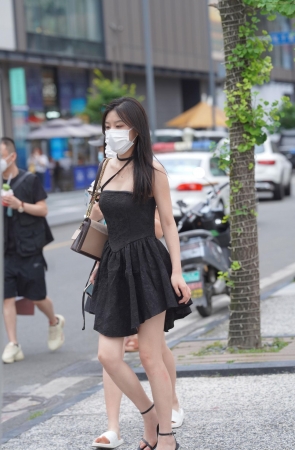 漂亮美腿女孩