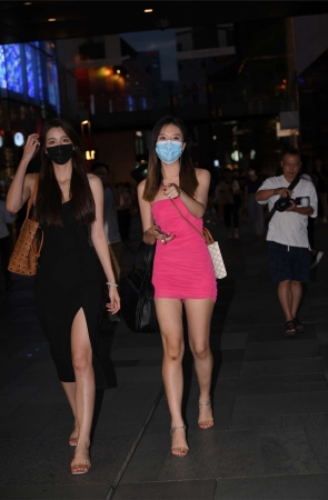 魅力修身裙闺蜜