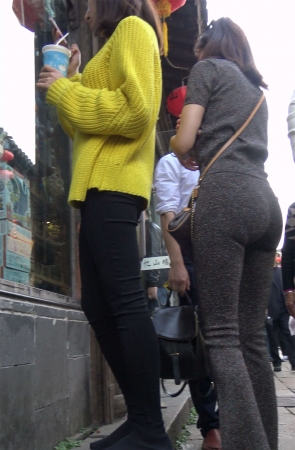 紧身裤成熟美女