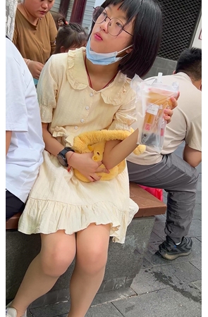 肉丝妹子
