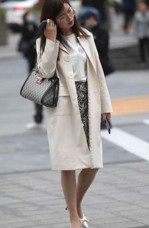 肉丝街拍高跟shufu