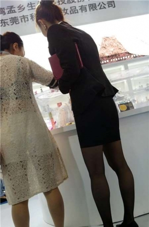 4k-OL制服黑丝美腿高跟鞋街拍美女