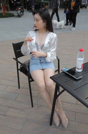 精选街拍作品 NO.1346 凯恩街拍作品 – 牛仔短裙肉丝美眉[452P/682MB]