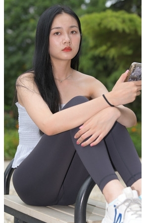 黑色瑜伽裤美女(316P)[8.03G/JPG]