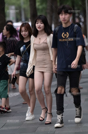 包臀裙美女