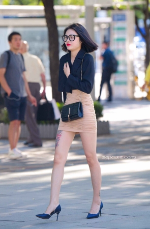 性感包臀裙高跟美女