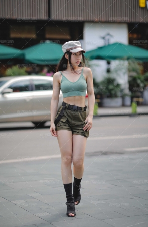 初次见面 让人羡慕的腹肌