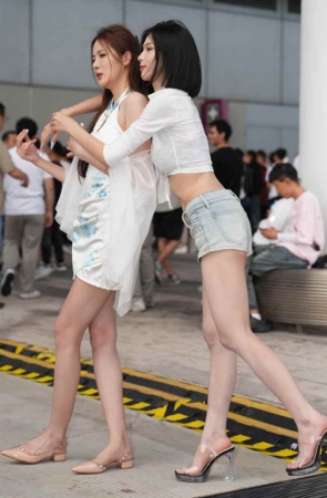 热裤凉高美腿 [70P-2.24GB]