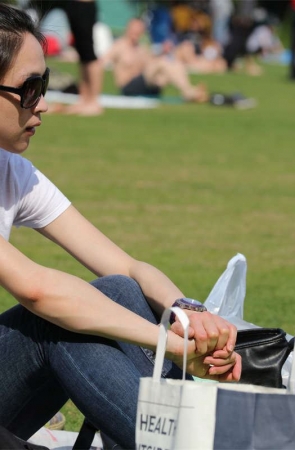 No834 青春无限的阳光女生，雪白纤瘦的玉足怎么看都看不够 第1套