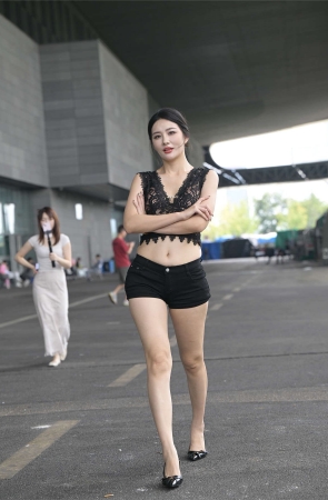 黑色短裤超美腿