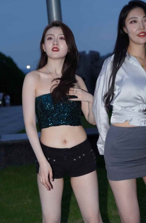 甜美热裤抹胸 [114P-1.45GB]