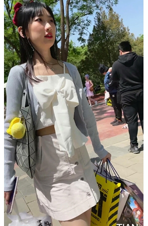 漂亮的肉丝美女