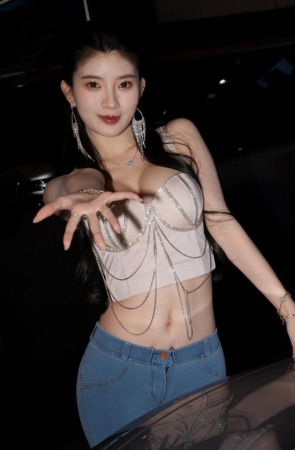 紧身牛仔裤好身材 [56P-2.65GB]