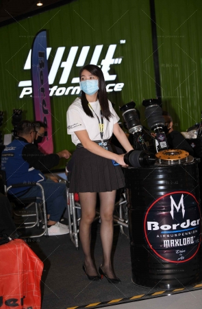 百褶超短裙黑丝美女