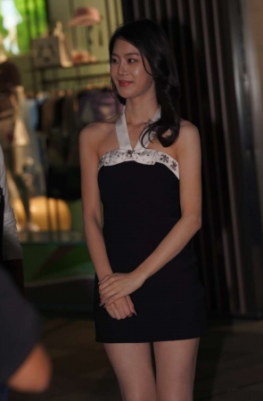 黑色抹胸裙 [81P-1.10GB] 