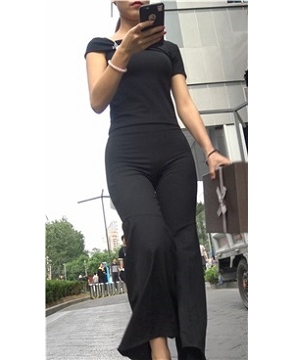 4k-街拍黑衣黑裤御姐范美女 [627 MB]