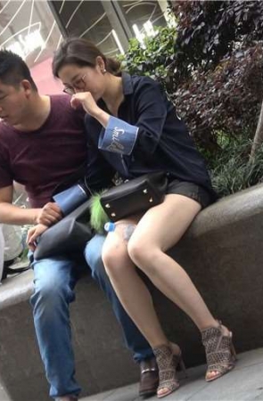 4k-热裤黑岑山热恋美女街拍高跟