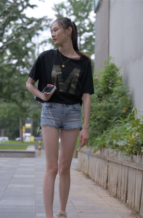 一始街拍作品 浅笑明眸