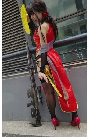 漂亮的coplay狙击美女