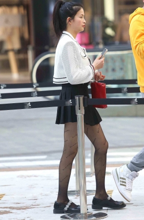 诱惑黑 丝短裙shaofu