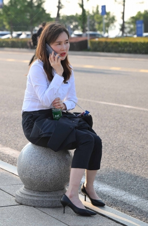 2567-33=57√白衬衫西裤轻熟